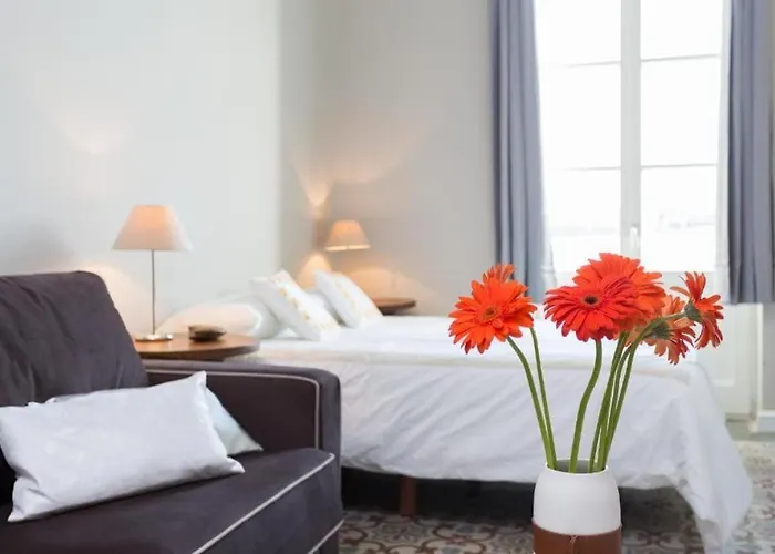 Palacio Miraflores * 圣克鲁斯-德特内里费